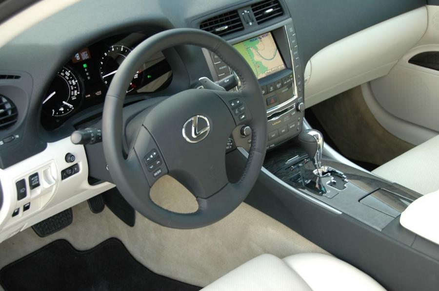  Lexus IS350C 2008 года  (фото 89 из 108)